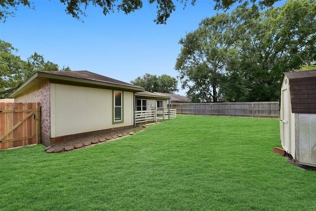 Building Photo - 2502 Ewell Dr