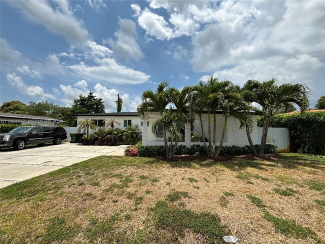 Building Photo - 30 NE 125th St