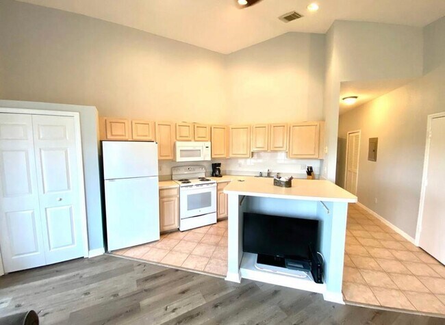 Building Photo - 9825 Perfect Dr