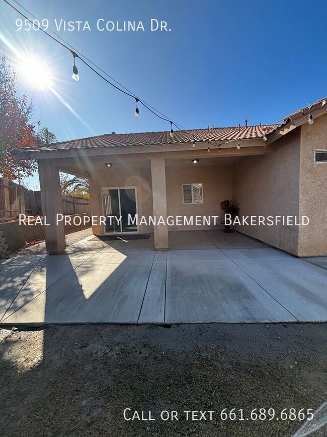 Building Photo - 9509 Vista Colina Dr