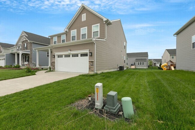 Building Photo - Spacious 4BR House in South Lebanon