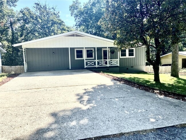 Building Photo - 7 Evesham Ln