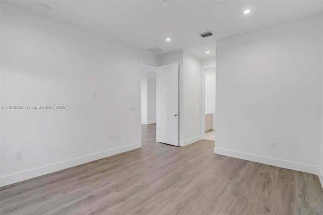 Building Photo - 4309 SW 176th Ave