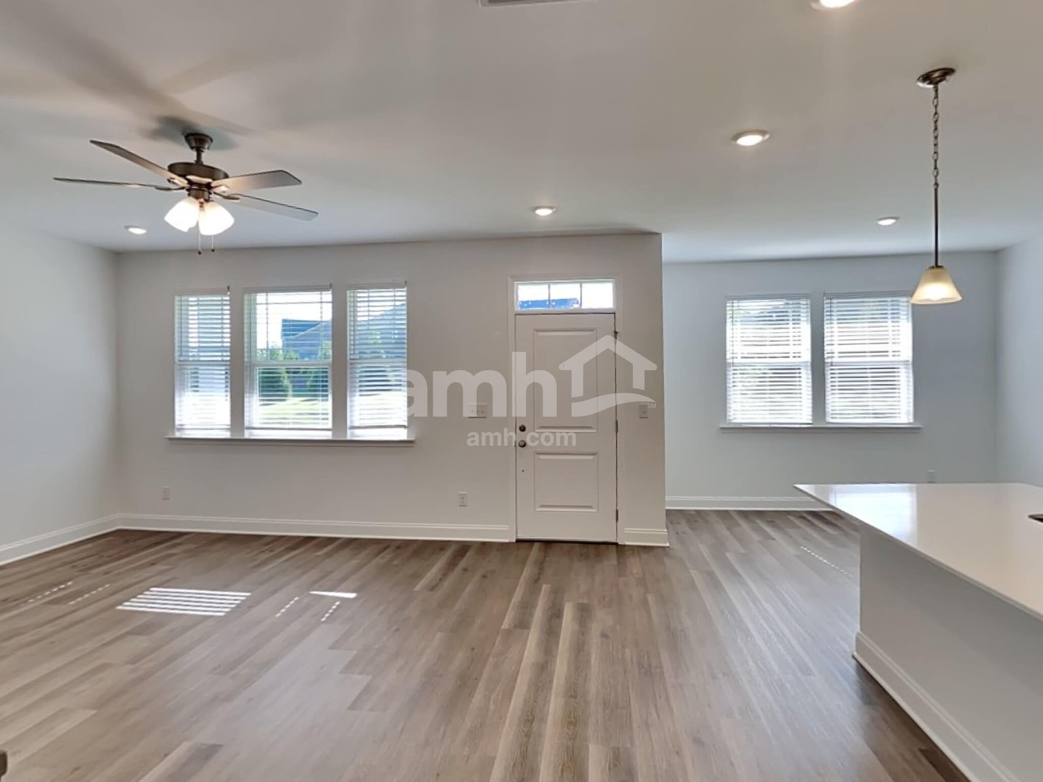 Building Photo - 214 Argea Dr