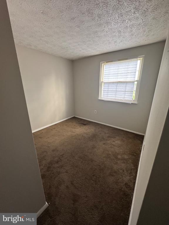 Building Photo - 1404 Elm Grove Cir