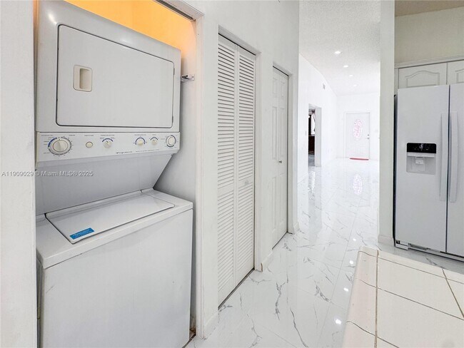 Building Photo - 1382 SE 11th Pl