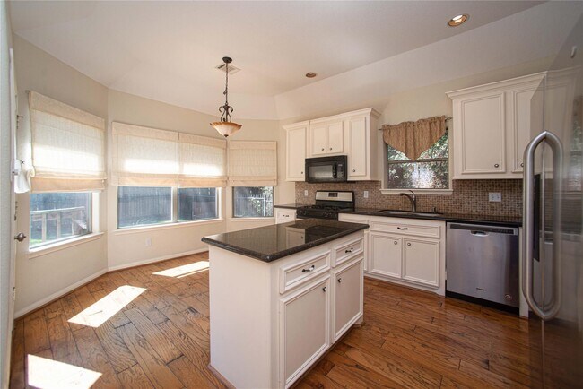 Building Photo - 93 Wick Willow Dr