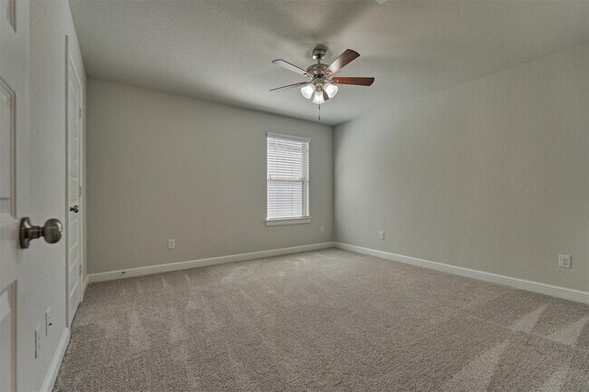 Building Photo - 15846 Weston Ridge Dr