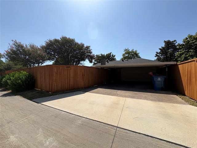 Building Photo - 1025 Cloverdale Ln