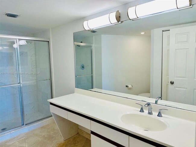 Building Photo - 2 bedroom in Aventura FL 33180