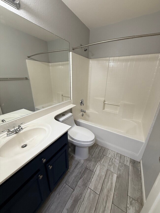 Building Photo - 3972 E Timberline Rd