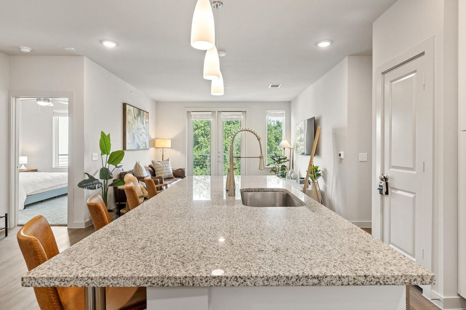 Building Photo - 5820 1/2 Cameron Road-SI FL3-ID1303393P