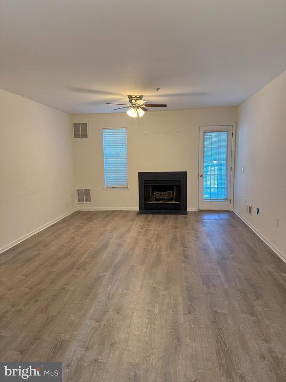 Building Photo - 1505 Waters Edge Dr