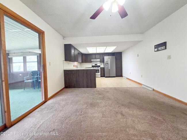 Building Photo - 925 Jessup Ave