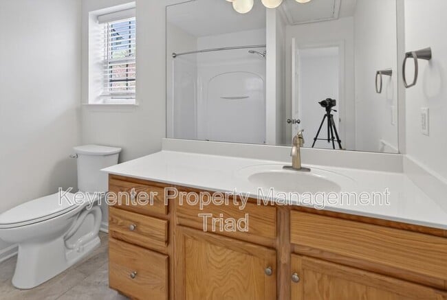 Building Photo - 138 Tannenbaum Cir