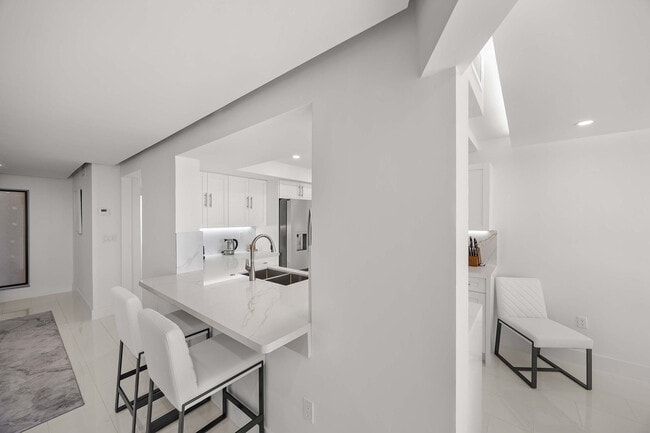 Building Photo - 10475 Gulf Shore Dr