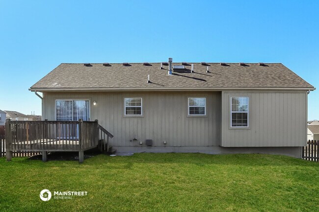Building Photo - 1401 S Huntington Dr