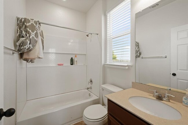 Building Photo - 538 Thunder Valley Trl