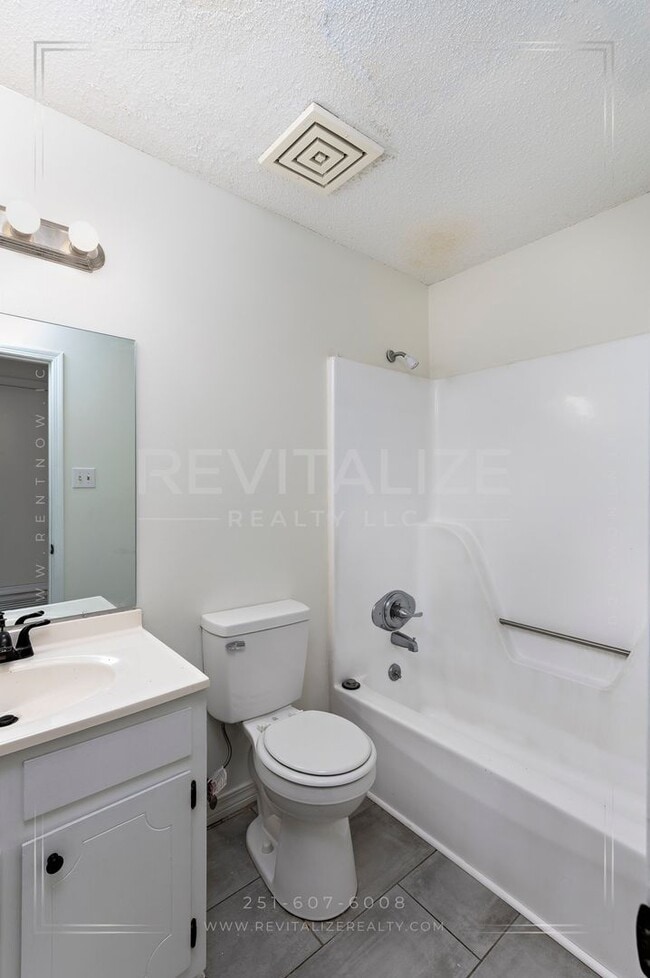 Building Photo - Beautifully Renovated 3 Bed 2 Bath Home in Theodore