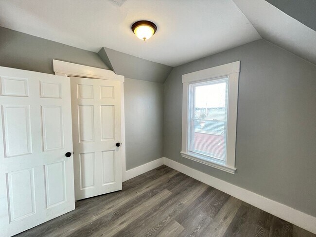 Building Photo - 29 Pennacook St