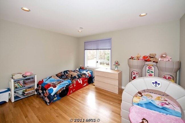 Building Photo - 10304 Snowpine Way