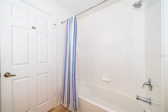 Building Photo - 2600 Lodi Cir