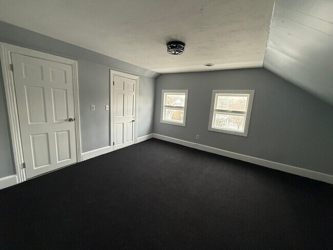 Building Photo - 84 Division St