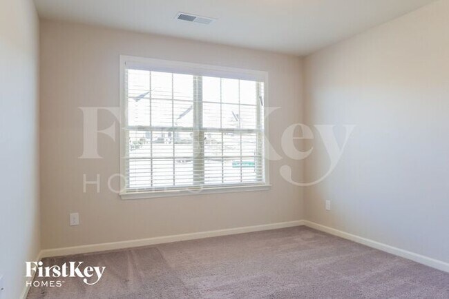 Building Photo - 5706 Jamerson Dr