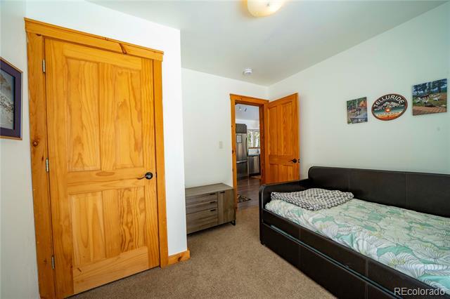 Building Photo - 410 Bobcat Ln