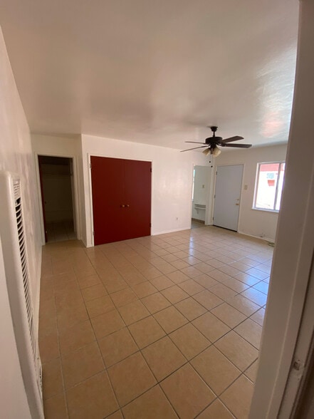 Primary Photo - 6138 Malabar St