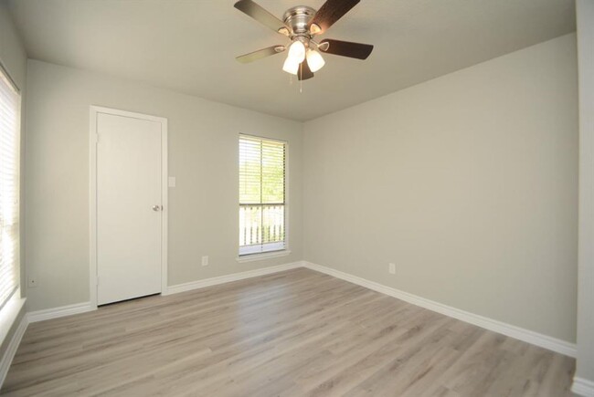 Building Photo - 13151 Walden Rd