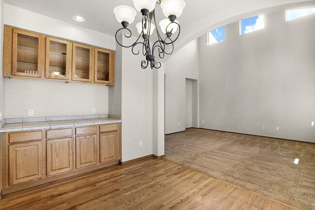 Building Photo - Move-In Ready 3-Bedroom Two-Story in Power...