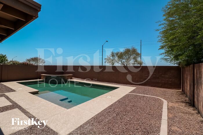Building Photo - 6684 S 258th Dr