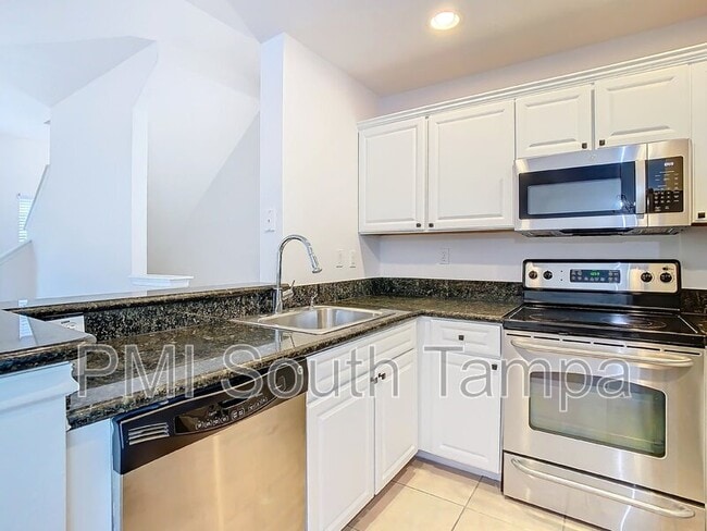 Building Photo - 5220 Beach Breeze Ct