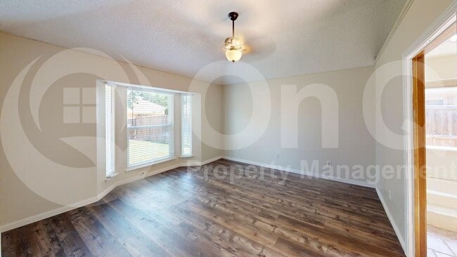 Building Photo - 1217 Babbling Brook Dr