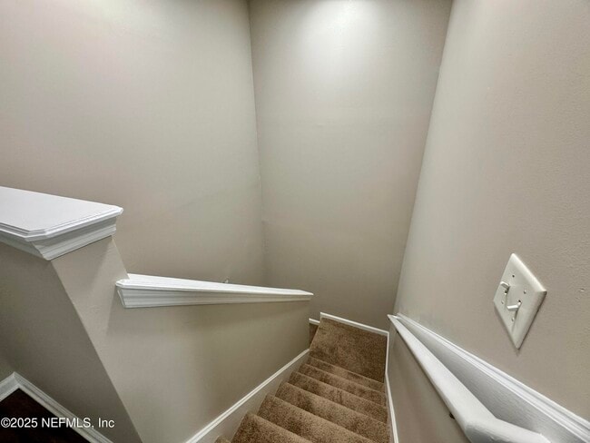 Building Photo - 450 Sherwood Oaks Dr