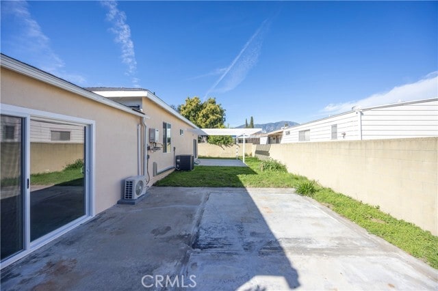 Building Photo - 2558 S 10th Ave