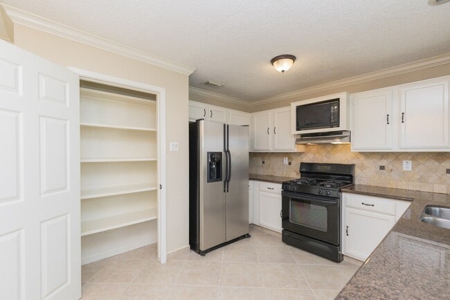 Building Photo - 4106 Kitchen Hill Ln