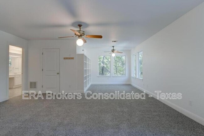 Building Photo - 994 Windmill Ranch Rd