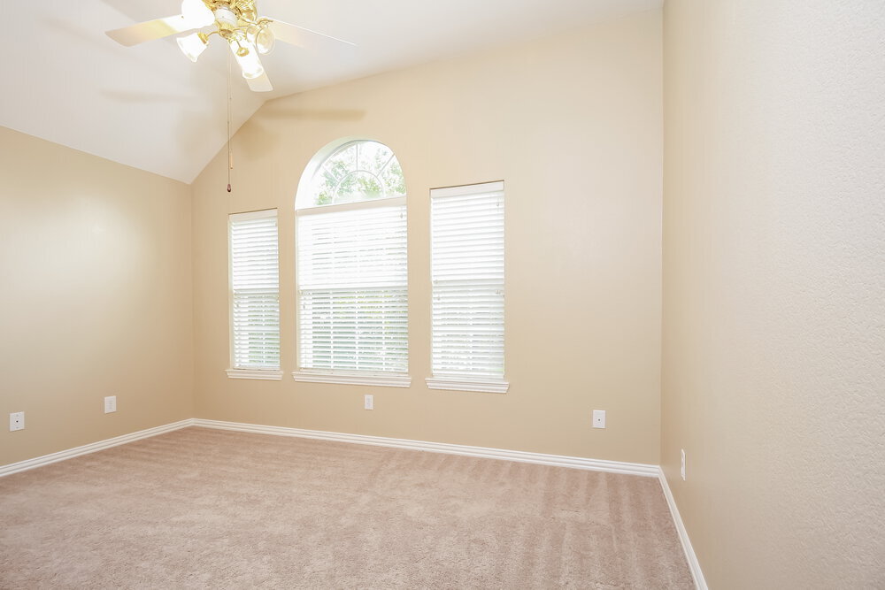 Building Photo - 4420 Vanderpool Dr