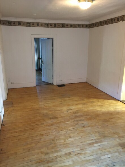 Building Photo - 846 McKinley St