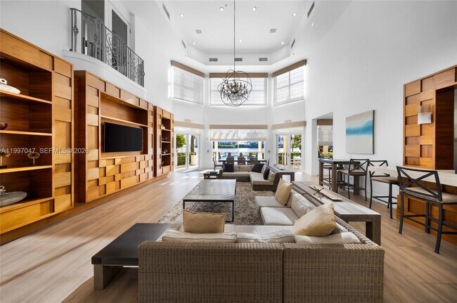 Building Photo - 3245 NE 184th St