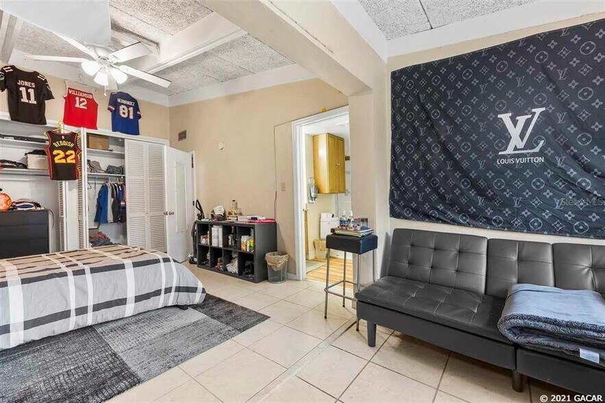 Building Photo - 3028 NW 2nd Ave