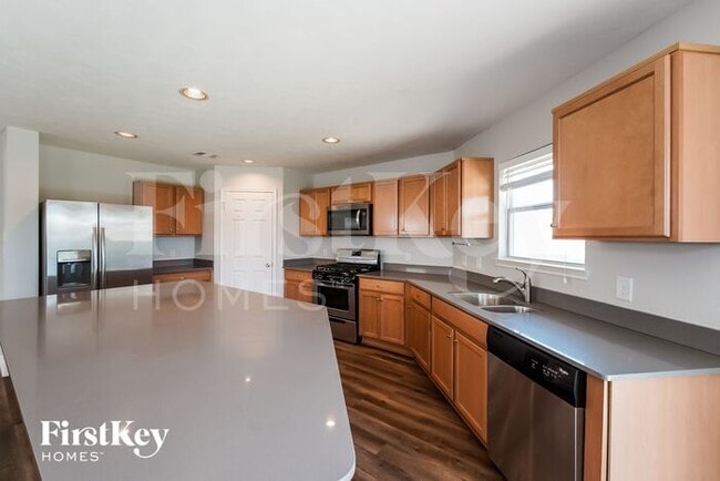 Building Photo - 18715 White Barnwood Ct