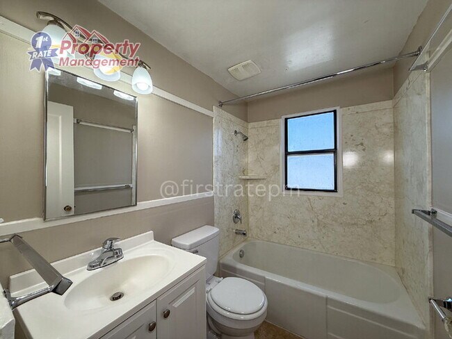 Building Photo - 1707 N 14th St