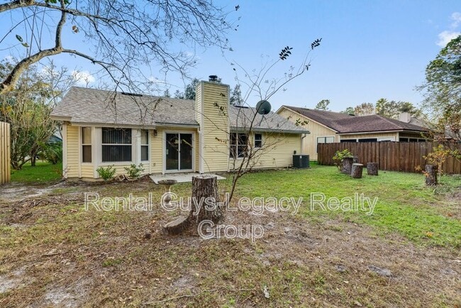 Building Photo - 3861 Karissa Ann Pl E