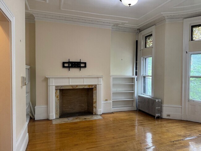 Building Photo - 375 Commonwealth Ave