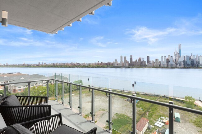 Building Photo - 9 Ave at Port Imperial