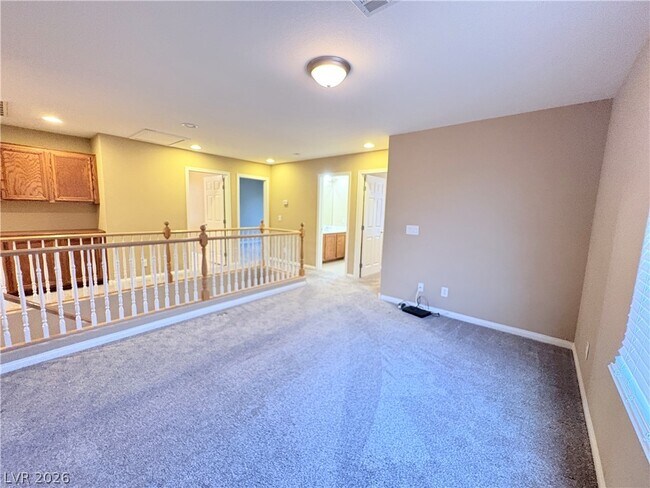 Building Photo - 5014 Golden Antelope Way