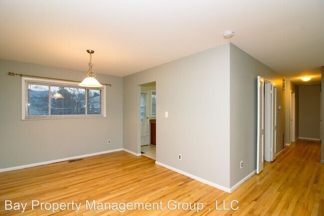 Building Photo - 3 br, 1.5 bath House - 609 Lacewood Drive